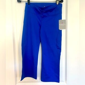 NWT Athleta work it out cropped pants size small